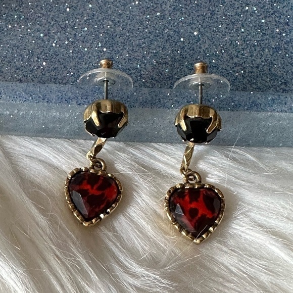 Vintage Betsey Johnson Leopard Print Red Heart Pendant Gold Statement Earrings - Picture 1 of 5